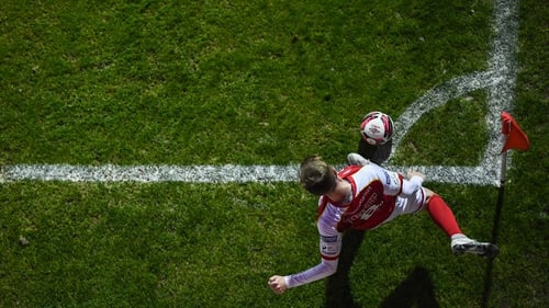 Chris Forrester takes a corner for St Patrick's Athletic