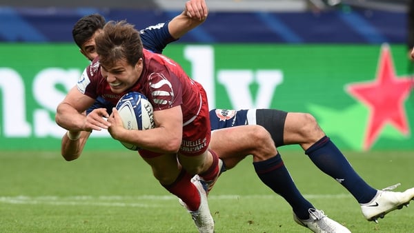 Antoine Dupont's late try sealed the result