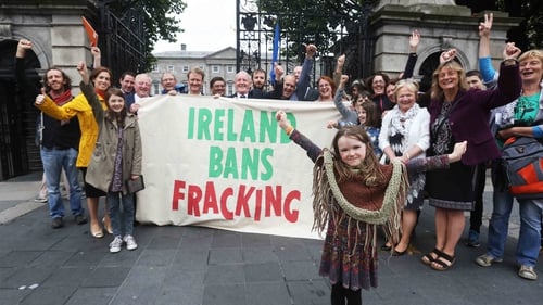 Anti-fracking protesters outside 
Dáil Éireann in July 2017