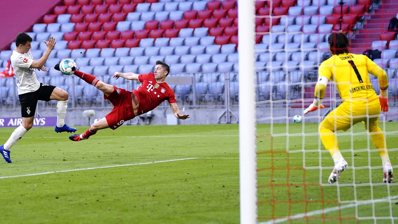 Бавария спортивный. Соммер в Баварии. LEWANGOALSKI.