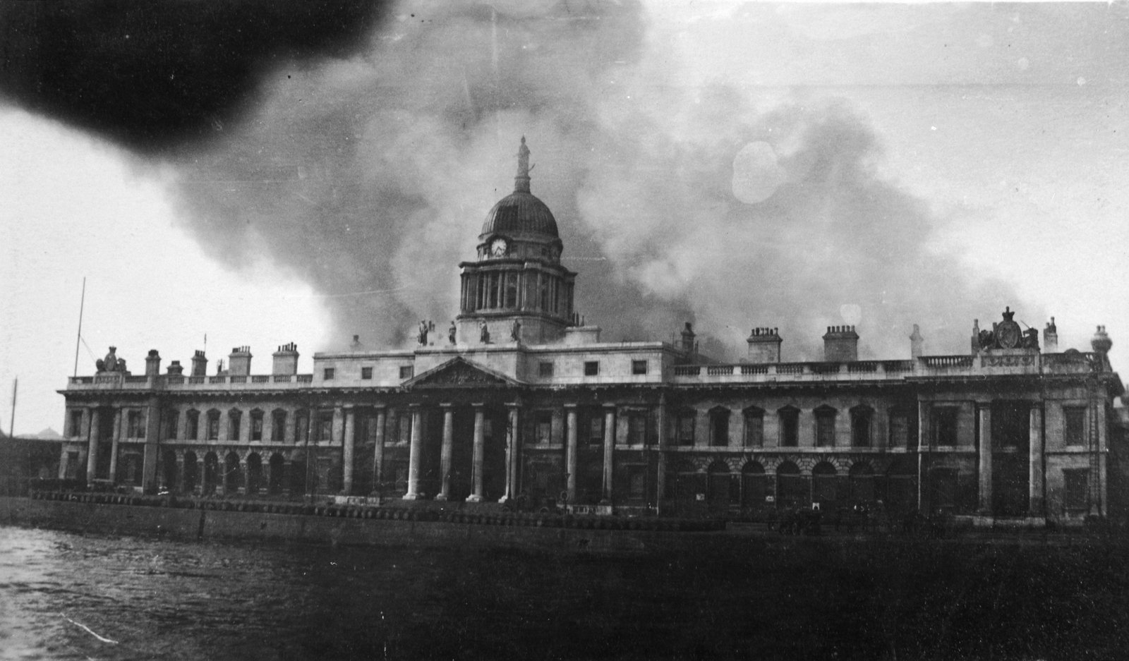 Image - The Custom House as the flames took hold. Credit: Getty Images.