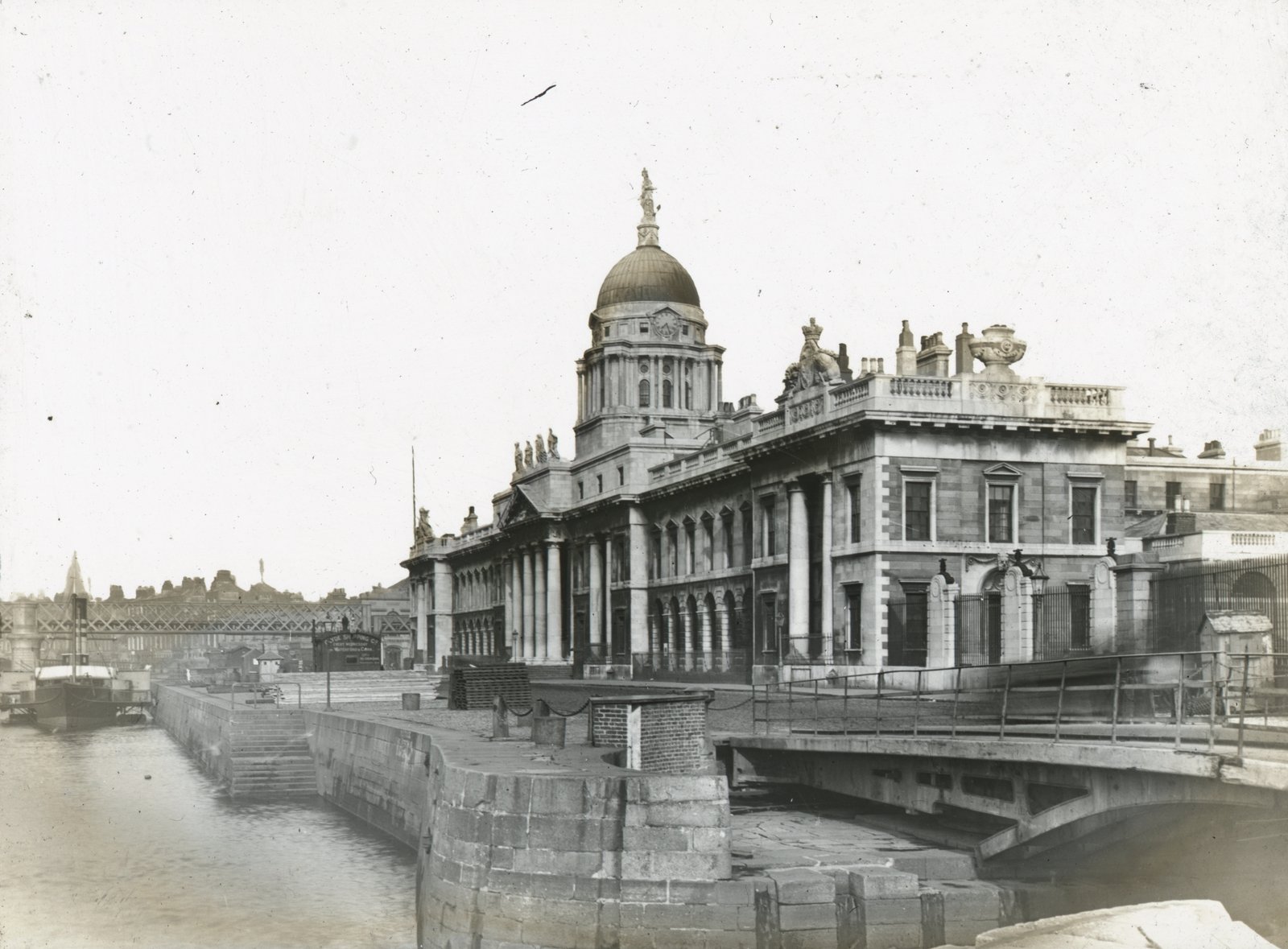 Image - Before the storm: The Custom House, as it would have looked on the morning of 25 May 1921. Credit: South Dublin County Libraries