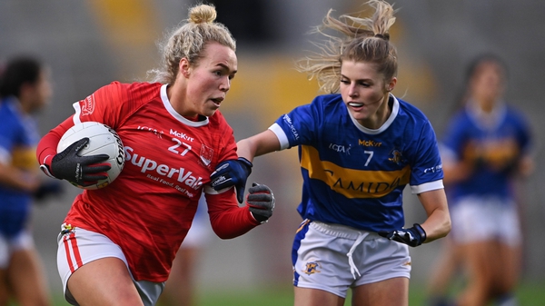 Katie Quirke of Cork in action against Elaine Kelly of Tipperary