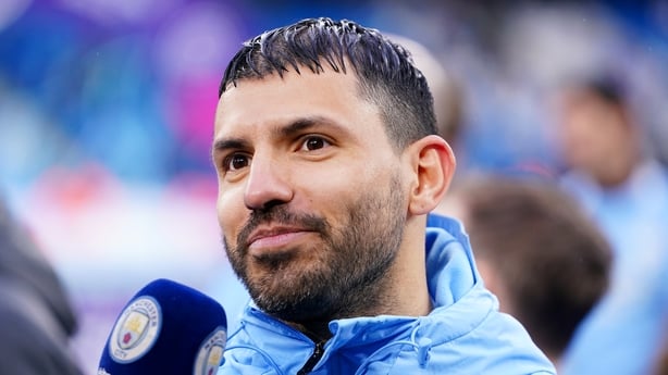 Emotivo Pep Agüero rinde homenaje pero tímido en la final de la UCL