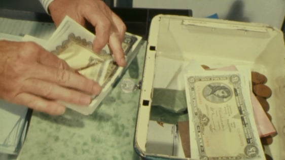 Using a cash box for crime prevention, 1976