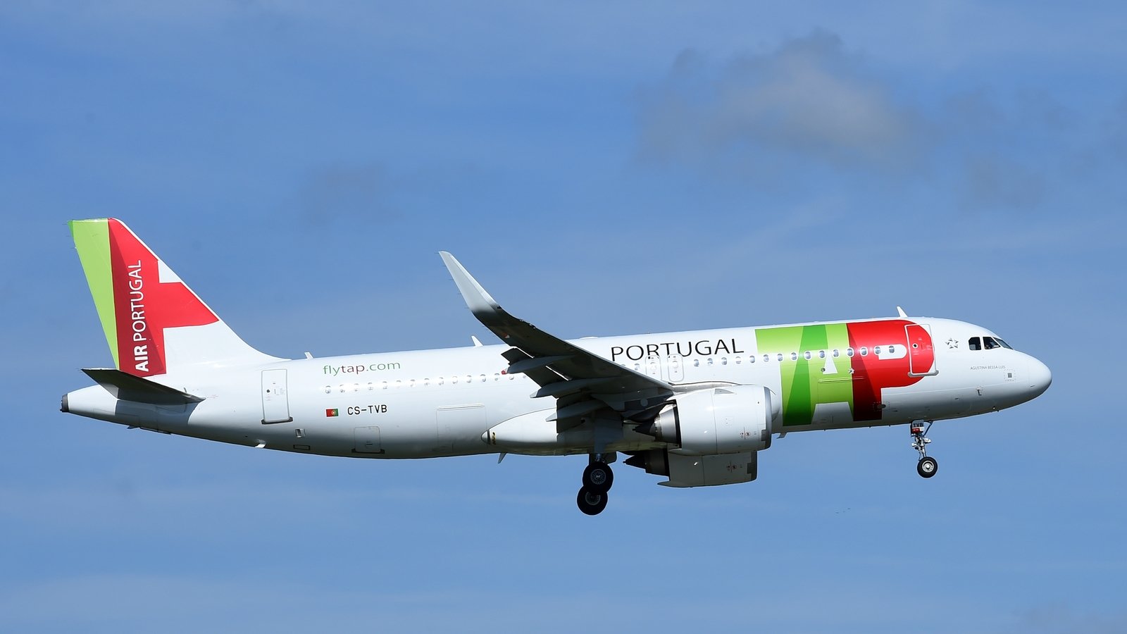 Covidhit Portuguese airline TAP posts quarterly loss