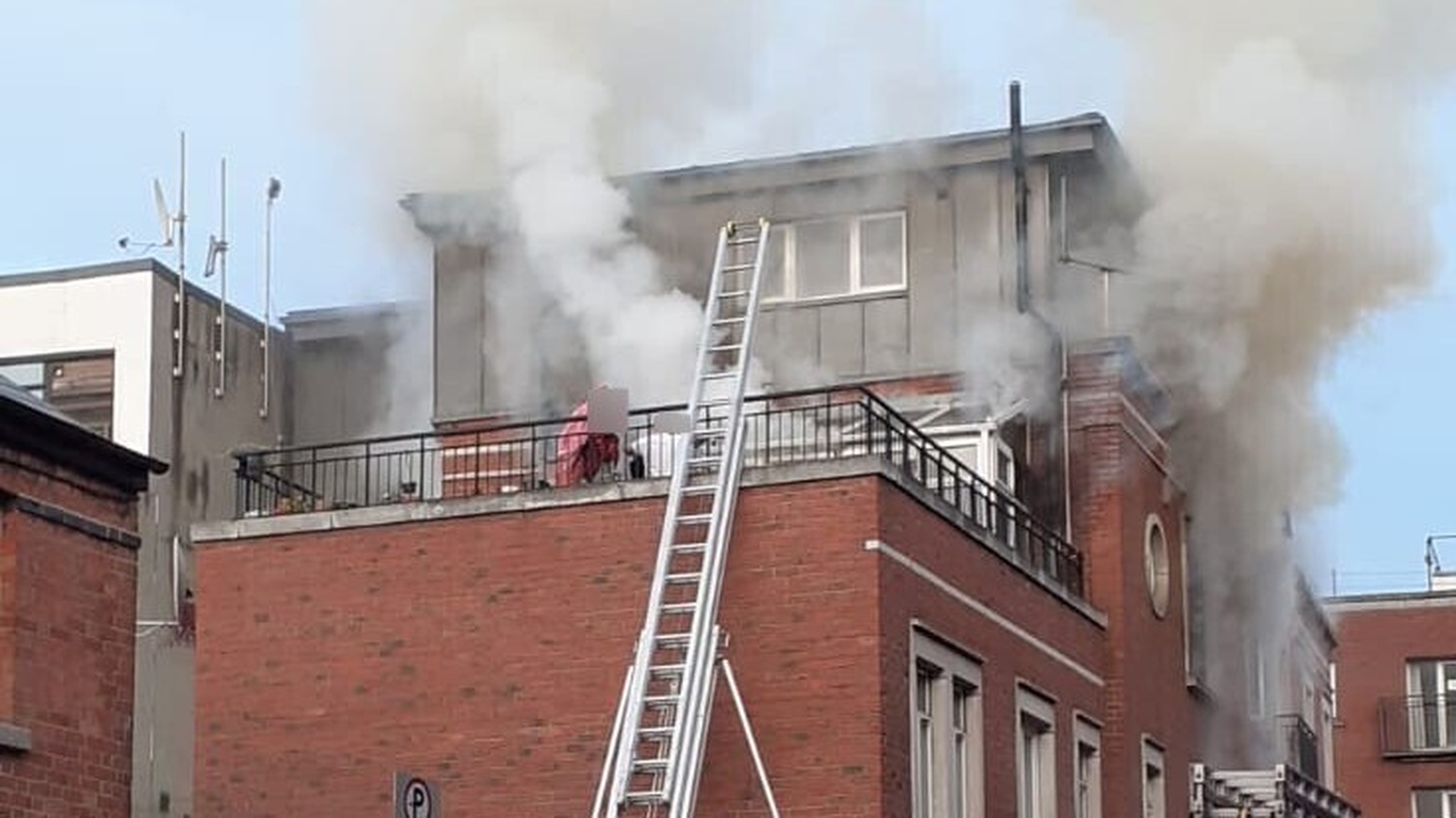 Two people rescued from fire in Dublin apartment block