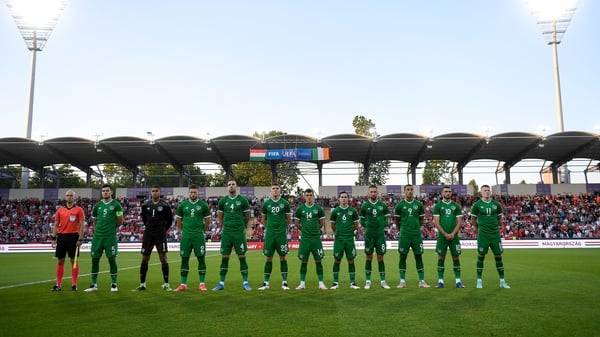 The Ireland players took the knee just before kick-off in Budapest