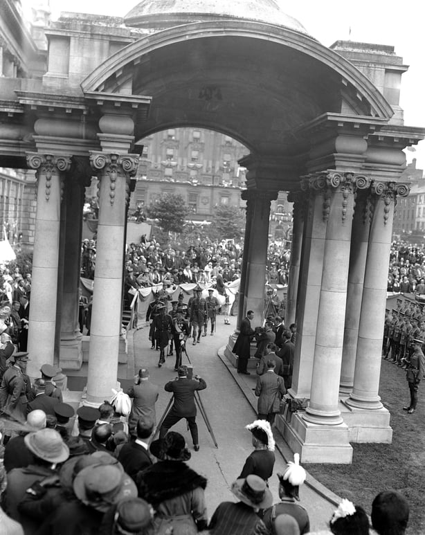 King George and Queen Mary arrive at the opening of parliament