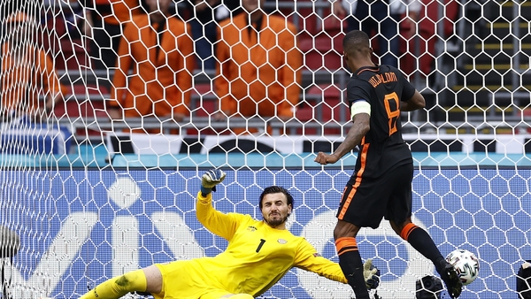 Second-half goals from Wijnaldum put the seal on win for the hosts in Amsterdam