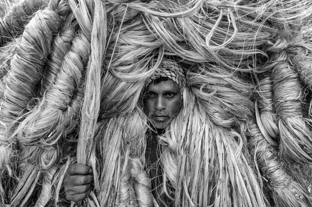 (Azim Khan Ronnie/International Portrait Photographer of the Year 2021/PA)