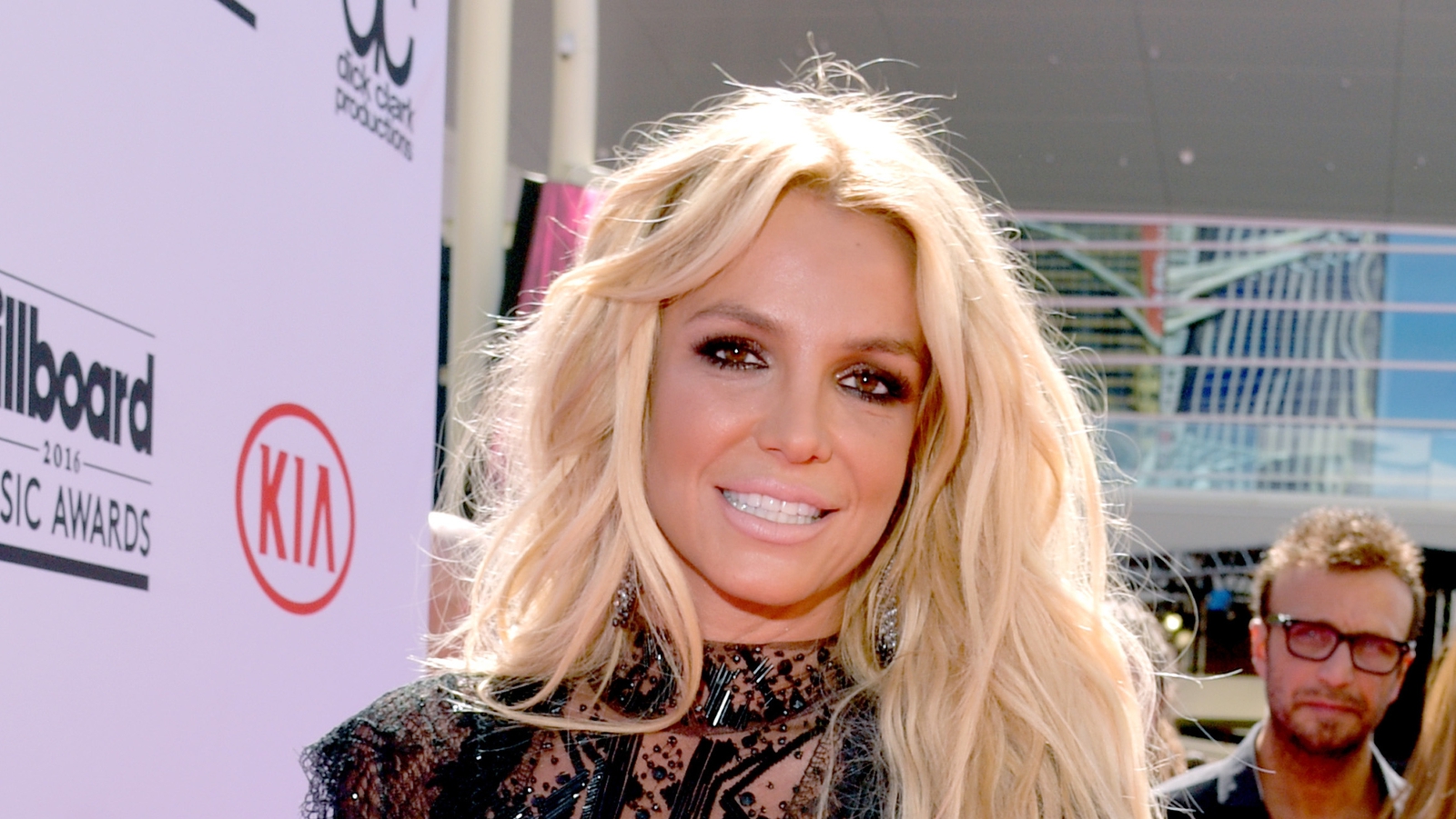 Britney Spears Father Files To End Conservatorship 2460