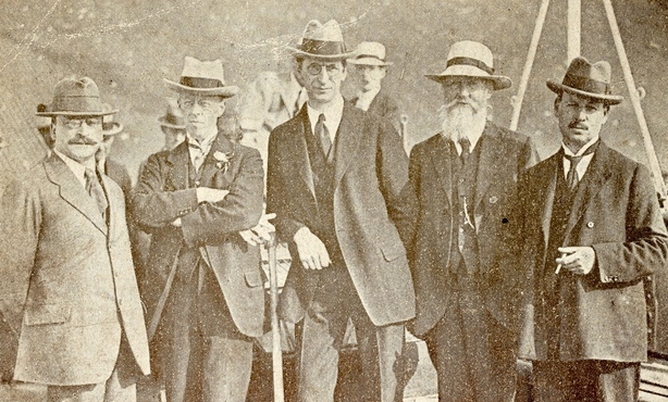 Century Ireland Issue 208 - Some of the members of the Irish delegation leaving for London. Left to right: Arthur Griffith; Robert Barton; Eamon de Valera; Count Plunkett; and the Lord Mayor of Dublin, Laurence O'Neill. Photo: National Library of Ireland, NPA CEA115