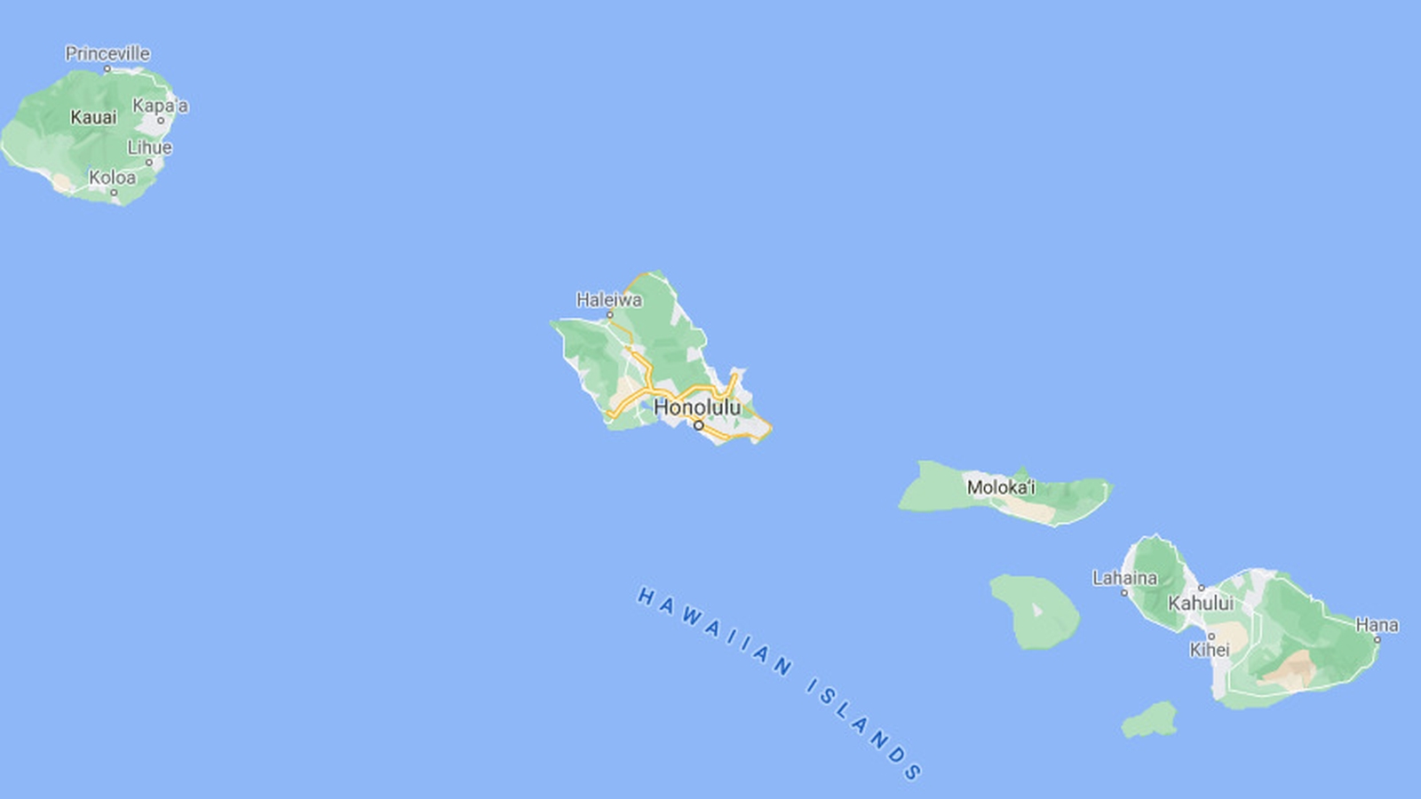 Boeing 737 makes emergency landing off Hawaiian coast