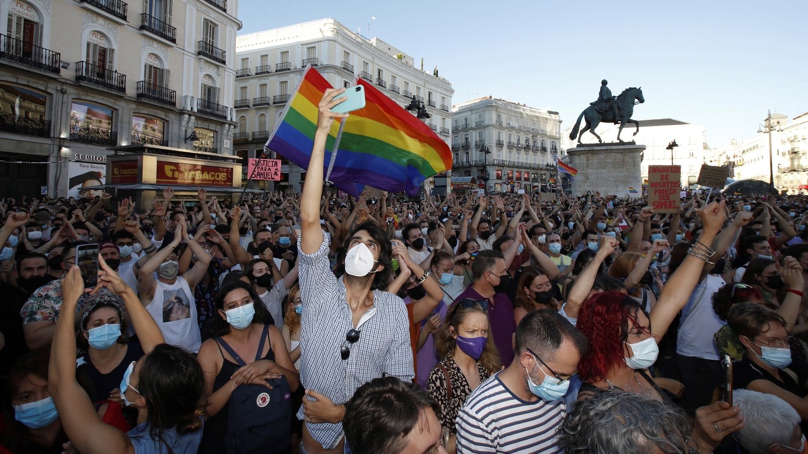 Protests in Spain against suspected LGBT hate crime