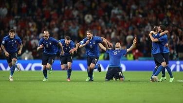 Jorginho sends Italy into the final