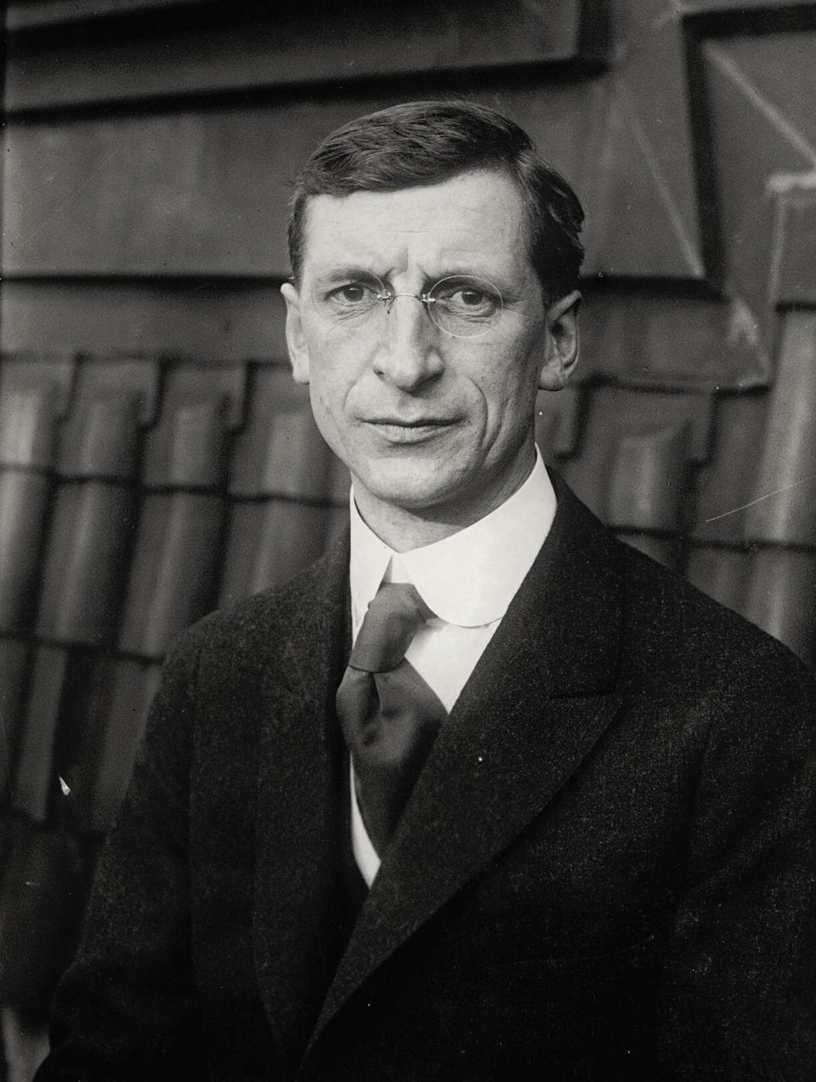 Image - De Valera refused to go to London as part of the negotiating team