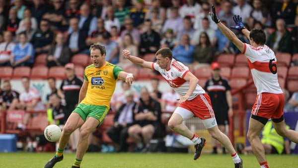 Michael Murphy of Donegal in action against Michael Bateson of Derry in the 2018 championship
