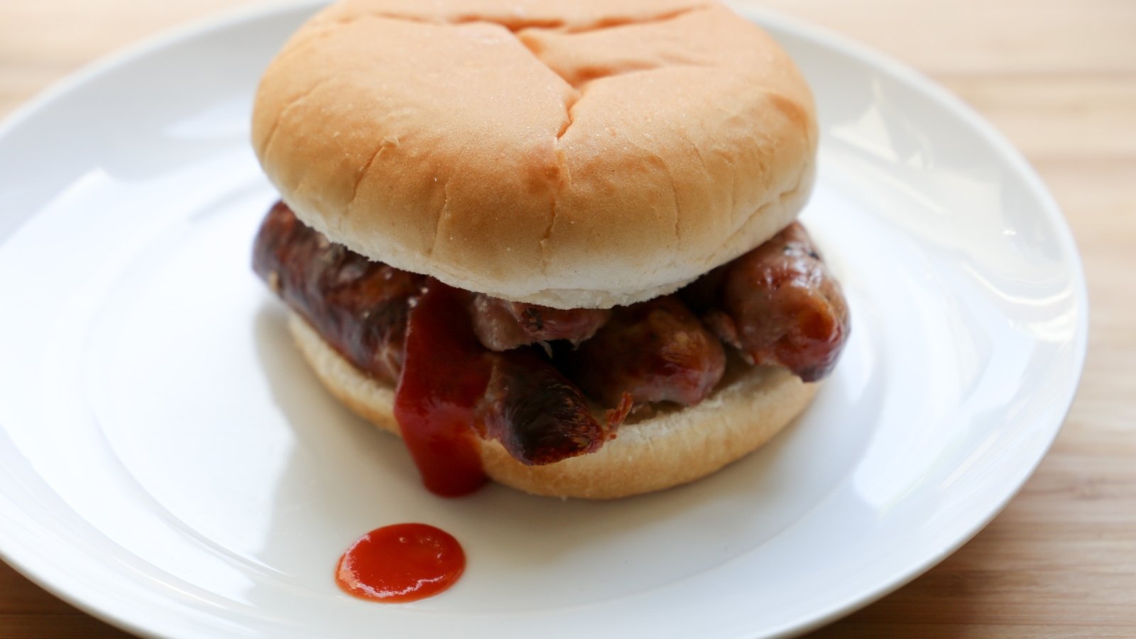 'People who eat sausages love sausages'