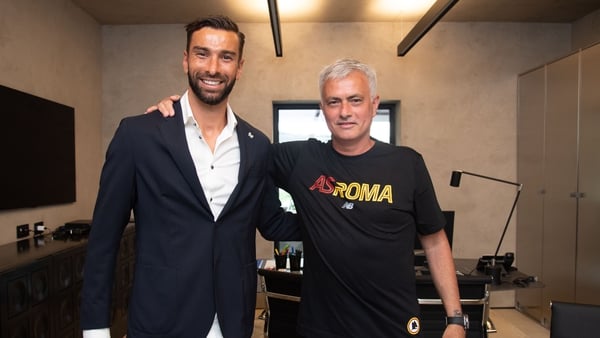 Rui Patricio meets AS Roma coach Josè Mourinho after signing for the Serie A club