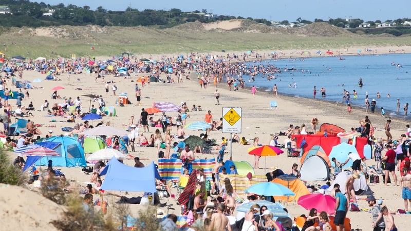 People enjoying the sun at Brittas Bay in Wicklow on Saturday (Pic - Rollingnews.ie)