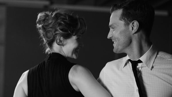 Catriona Balfe and Jamie Dornan in Belfast