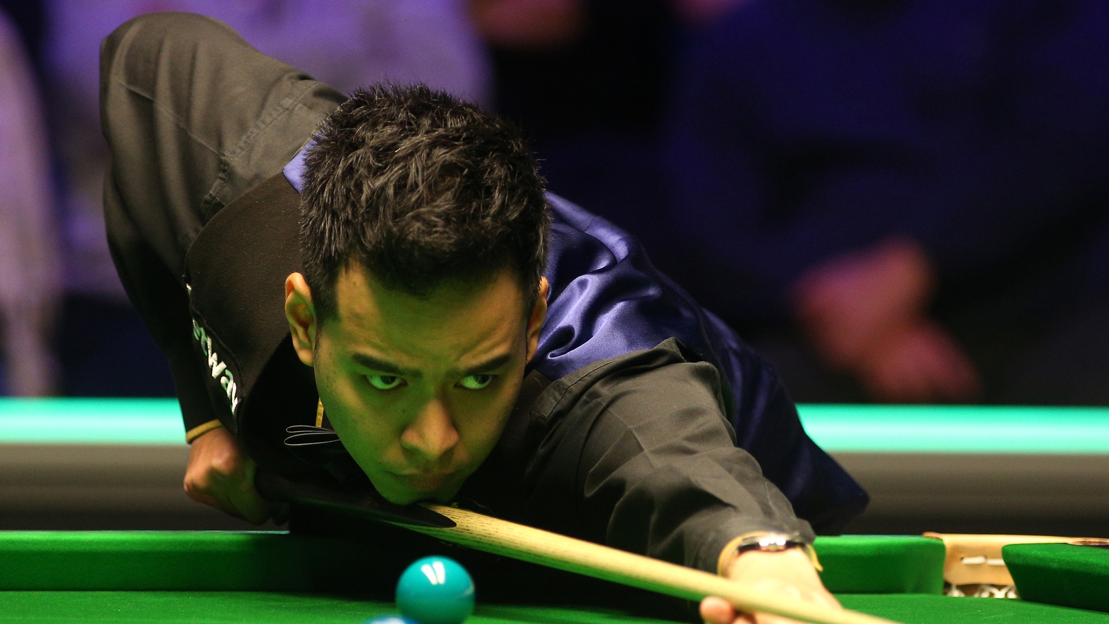 Saengkham upsets Higgins to advance in Champions League