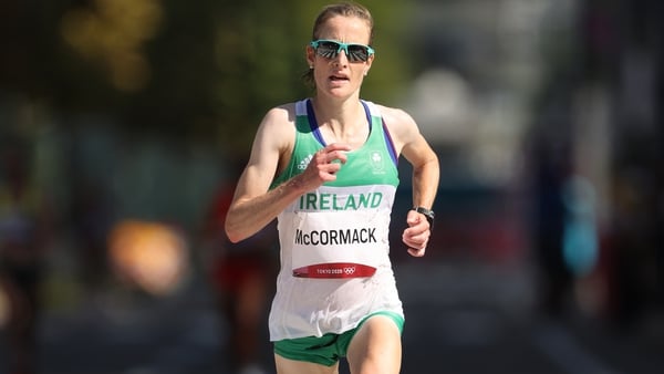 Fionnuala McCormack ran a time of 2:34:09 in finishing 25th in the women's marathon