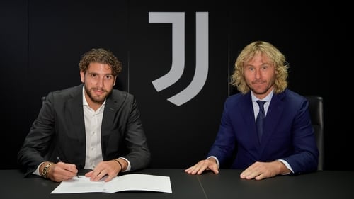 Manuel Locatelli, pictured with ex-Juventus midfielder and current vice chairman Pavel Nedved