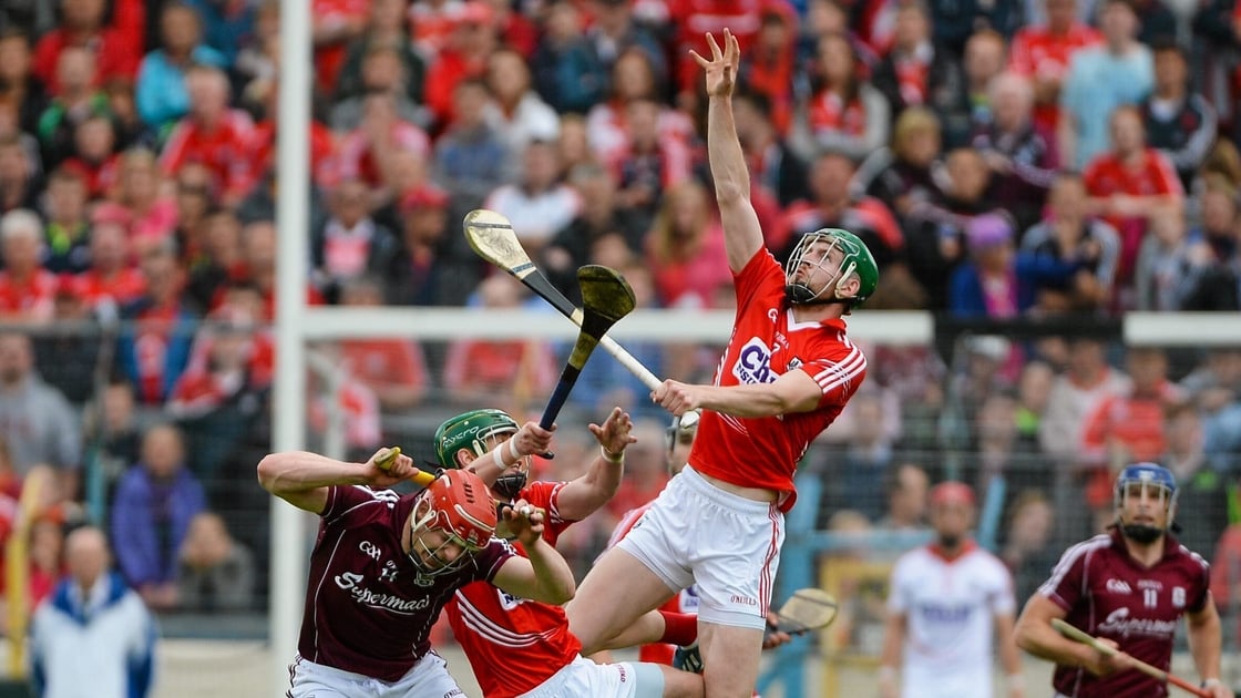 Image - Patrick Horgan catches a ball over Joe Canning during the 2015 All-Ireland quarter-final