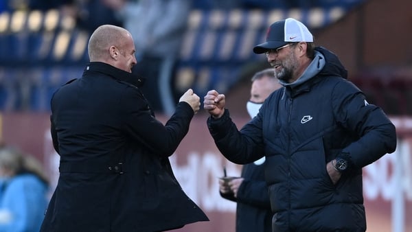 Dyche (L) greets Klopp during Saturday's fixture