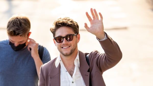 Niall arriving to host Jimmy Kimmel Live! in LA yesterday