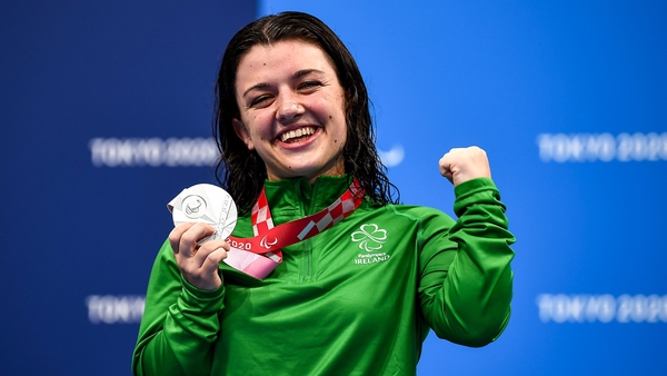 Nicole Turner poses with her silver medal