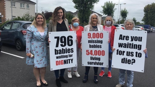 Tháinig marthanóirí le chéile i dTuaim inniu