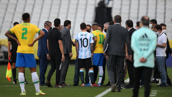 Lionel Messi and Neymar in discussions before the game was called off