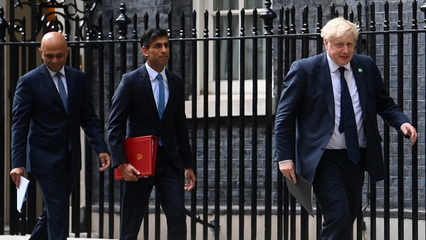 Sajid Javid (L) and Rishi Sunak (C) tendered their resignations to Boris Johnson (L)