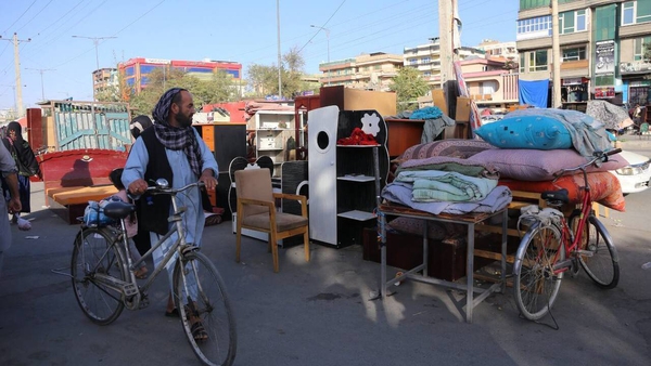 The increasing economic crisis following the Taliban takeover has led some low-income Afghans to sell their household goods