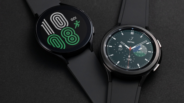 The Watch 4 range have Super AMOLED displays
