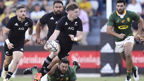 Jordie Barrett kicked 14 points as New Zealand regained the Rugby Championship