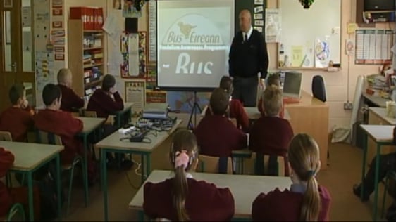 Bus Éireann driver Ger Doran in Corpus Christi Primary School in Moyross, Limerick, 2006.