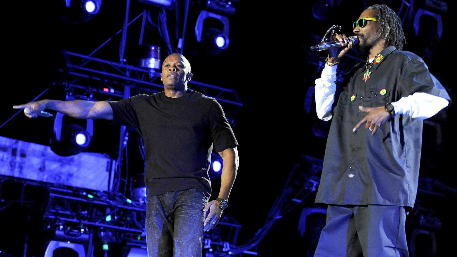 Snoop Dogg, Dr. Dre, Mary J. Blige, Eminem perform at star-studded