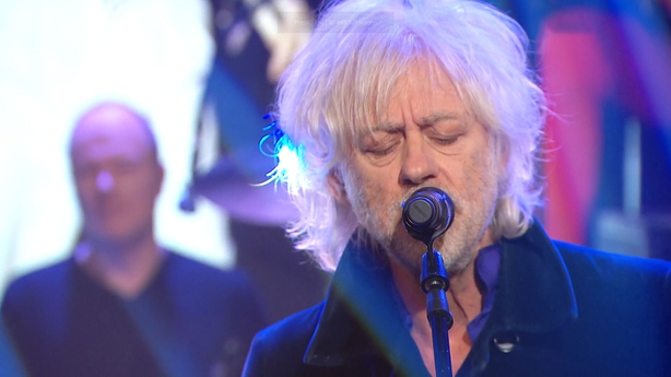 Geldof back on home turf to sing tribute for friend