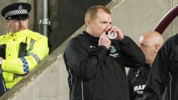Neil Lennon has been a long-time snus user, attributing his habit to the influence of his Swedish colleagues during his time as a player