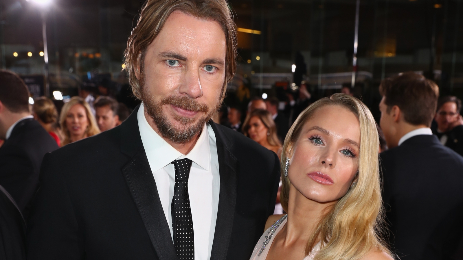 Newspaper group apologises to Kristen Bell, Dax Shepard