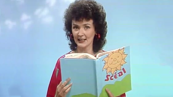 Máire de Barra reads a story on 'Dilín Ó Deamhas' in 1986.