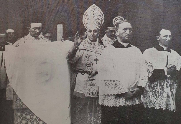 The new Archbishop of Dublin leaving the Pro-Cathedral after the ceremony Photo: Irish Life, 4 November 1921