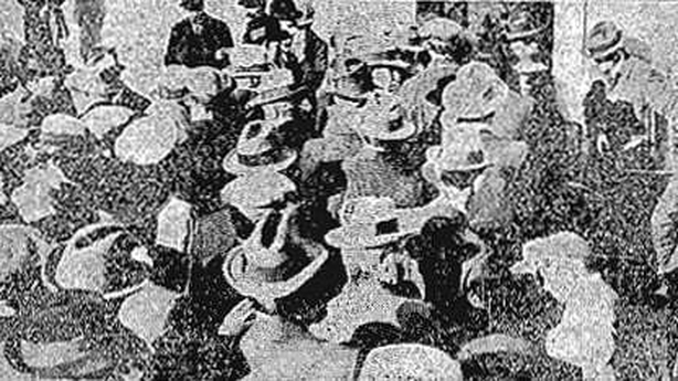 Century Ireland 216, Delegates arriving for the Sinn Féin Ard-Fheis Photo: Freeman's Journal, 28 October 1921