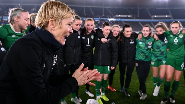 Vera Pauw addresses her players after victory in Helsinki