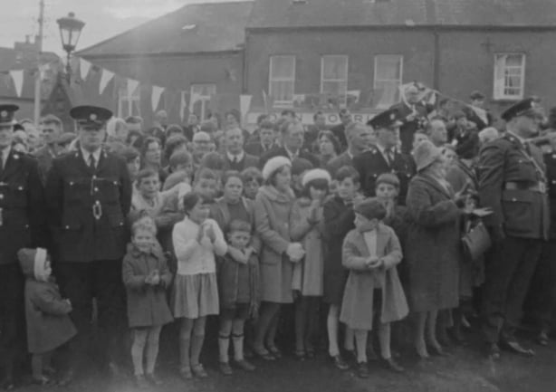 People line the streets of Enniscorthy to mark 100 years of the House of Missions (1966)