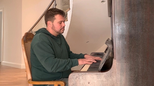 Conor Lennon taught himself to play the piano after being diagnosed with diabetic retinopathy, the leading cause of sight loss in people under the age of 65 in Ireland